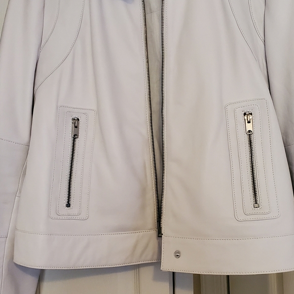 Leather jacket - Picture 2 of 5